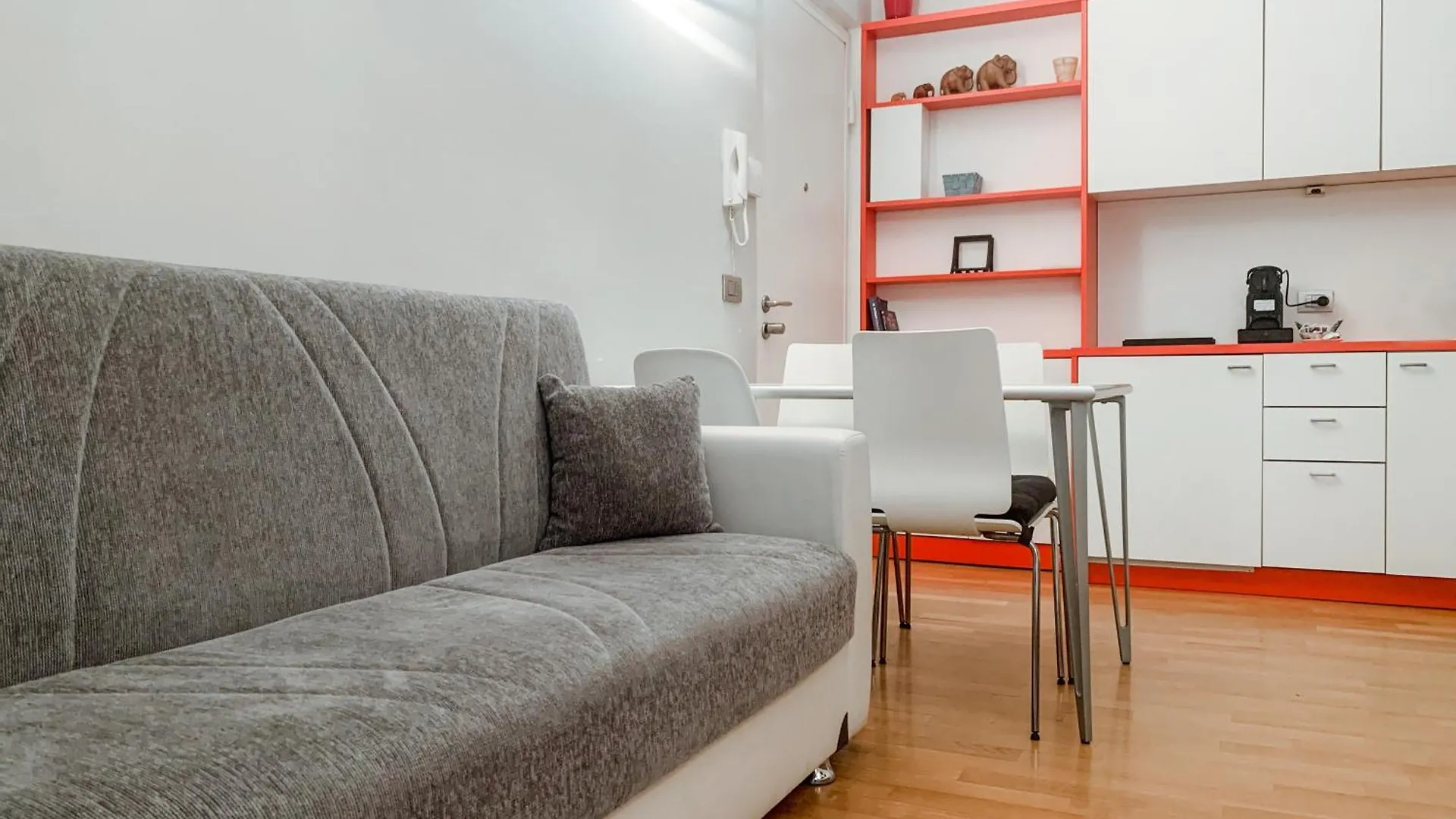 Archimede73, Citycenter Milan Apartment